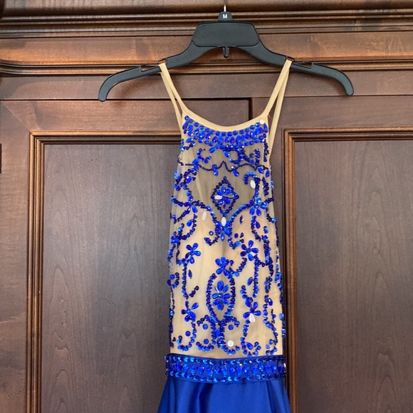 Absolutely beautiful pageant prom dress size 2 - Picture 5 of 8